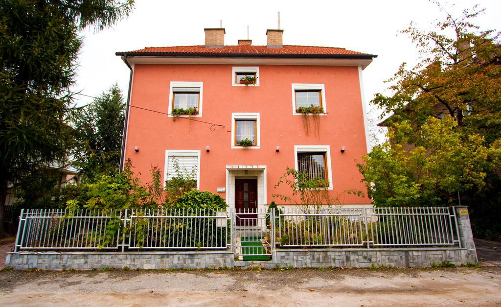 Guest House Pikapolonca Maribor Buitenkant foto