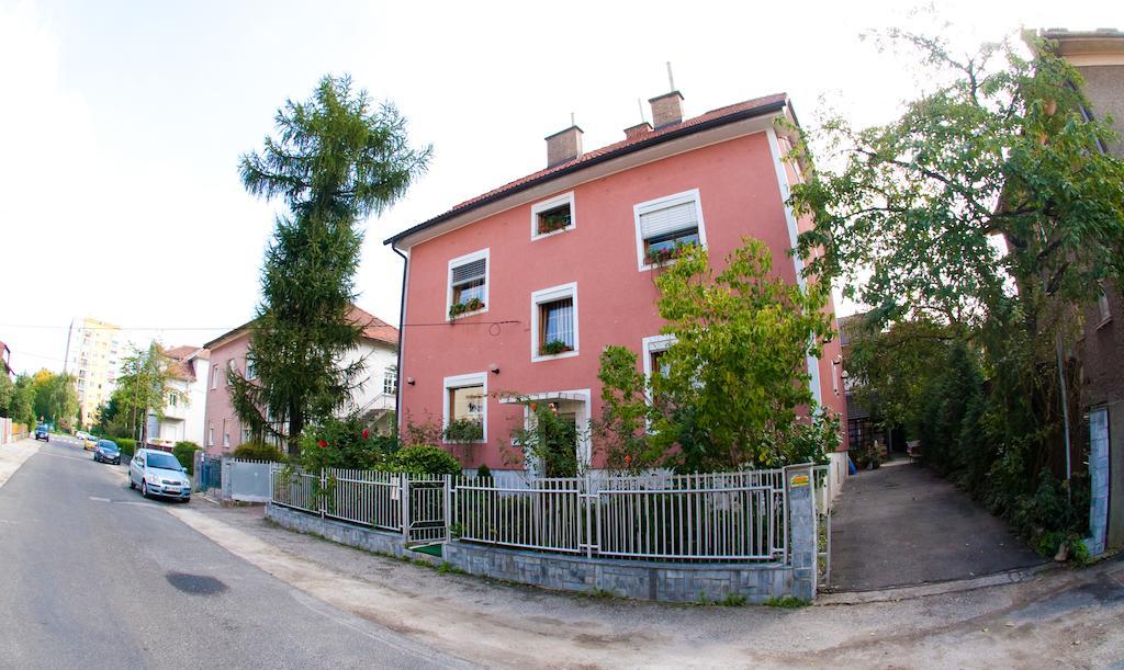 Guest House Pikapolonca Maribor Buitenkant foto