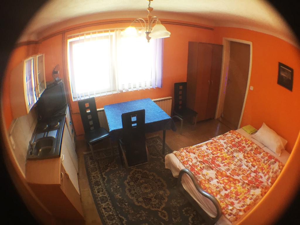 Guest House Pikapolonca Maribor Buitenkant foto