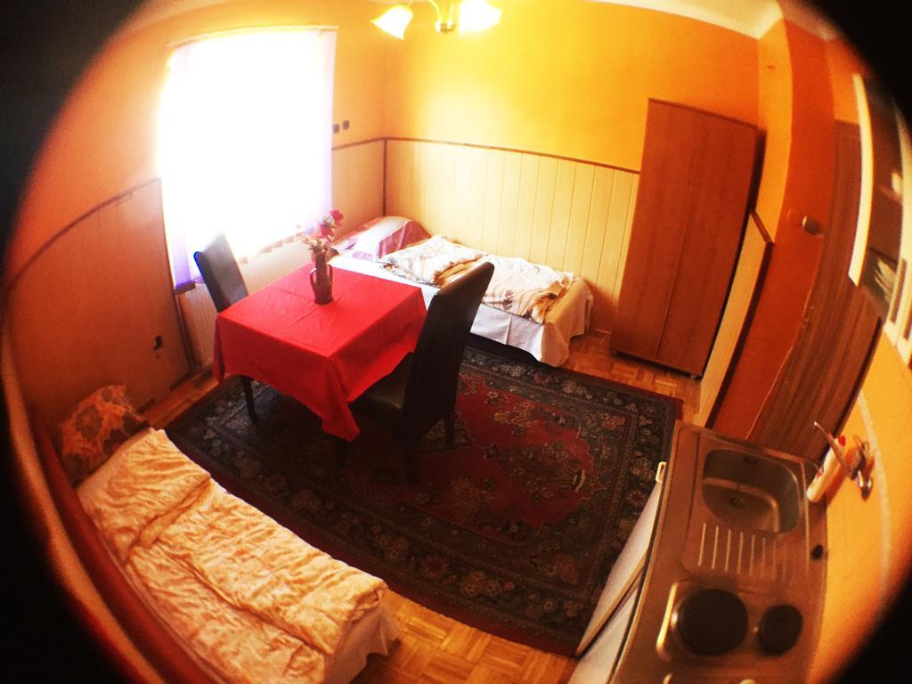 Guest House Pikapolonca Maribor Buitenkant foto
